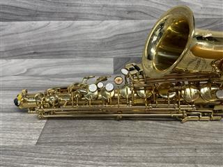 Chateau 0411 Alto Saxophone – w/ Case, Mouthpiece, Neck Strap – Plays Great